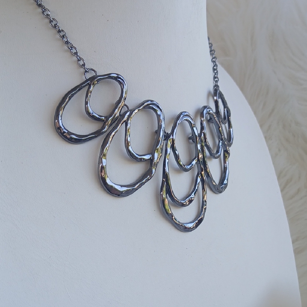 Paparazzi Elegant Metallic Black Necklace - Picture 3 of 7